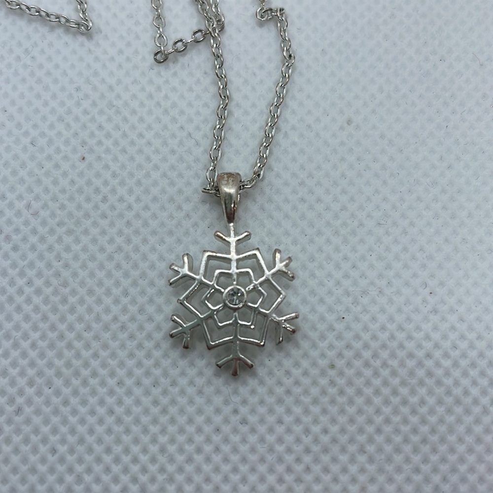 Snowflake Necklace - Picture 5 of 5